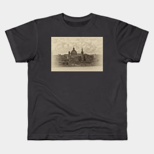 Valletta, Malta antiqued Kids T-Shirt